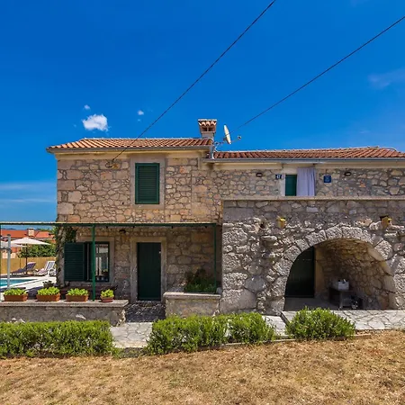 House Eden Semesterbostad